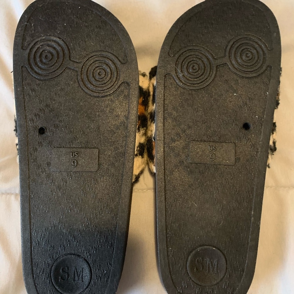 Steve Madden Leopard Slides - Picture 4 of 4